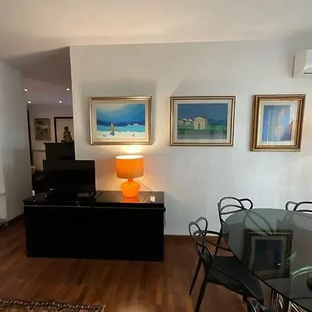 Vesuvius A Toledo Apartamento *